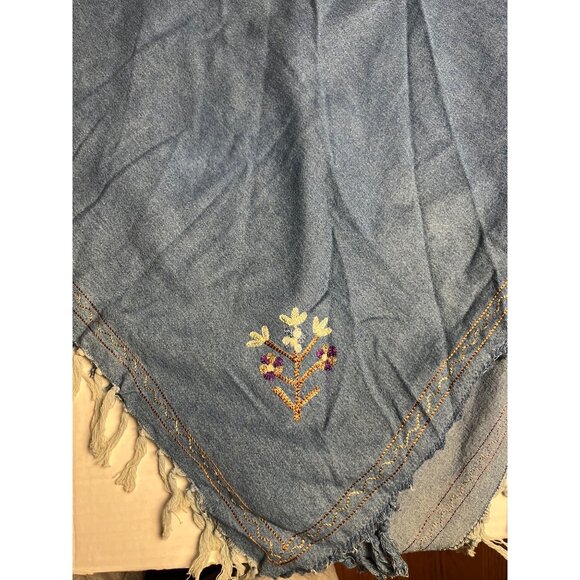 VTG Denim & Co M Boho Fringed Denim poncho With Embroidery Floral cape - Picture 6 of 9